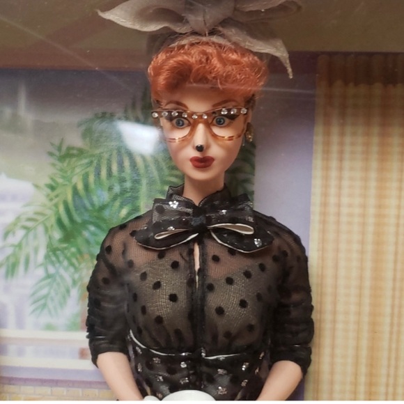 Barbie Doll LUCILLE BALL "L.A. At Last!" I lLOVE LUCY COLLECTION - Picture 5 of 9